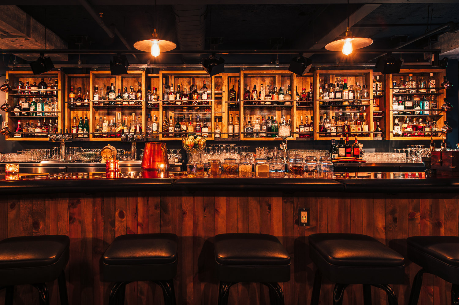 speakeasy-bar